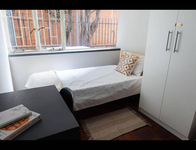 2 BEDROOM PROPERTY TO RENT IN DIE BULT